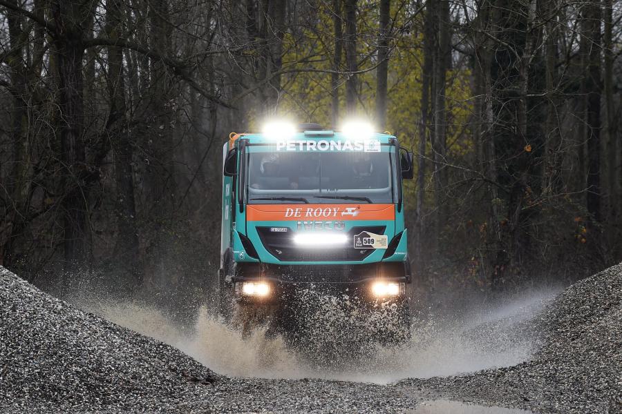  Iveco Trakker Evolution IV 4x4 2014 года  (фото 2 из 19)
